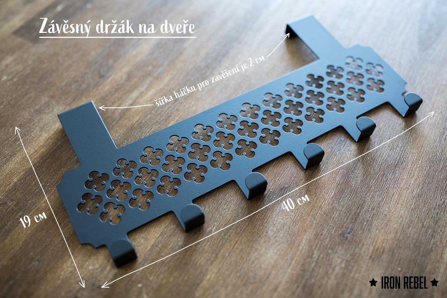 Zavesny_drzak_na_dvere_02